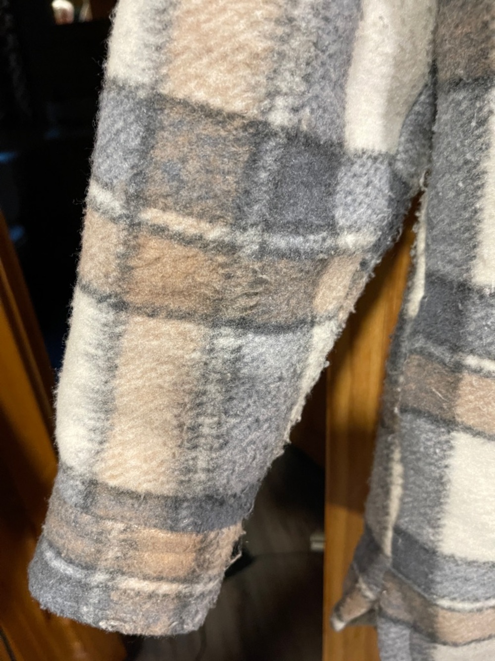 Abercrombie & Fitch Cream Plaid Shacket with Gray Stripes - Picture 3 of 5